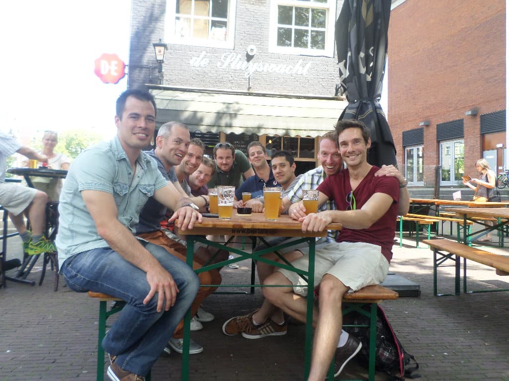 Een bedrijfsuitje in Amsterdam organiseren SAM 0619 - Een bedrijfsuitje in Amsterdam organiseren - bedrijfsuitje